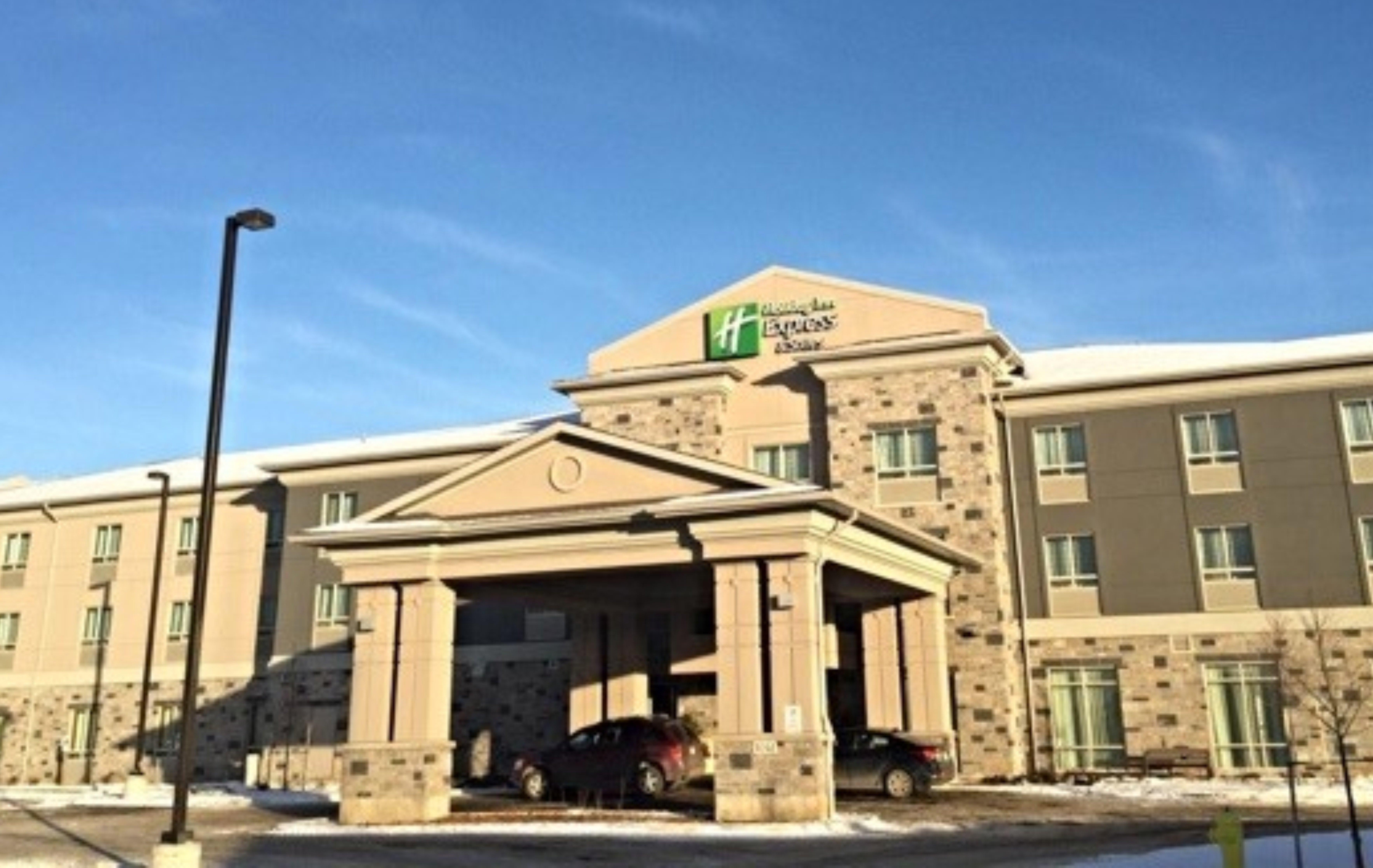 Holiday Inn Express Thunder Bay, An Ihg Hotel Exterior photo